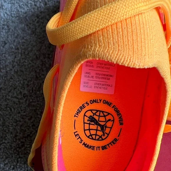 Puma Neon Orange and Black Soccer Cleats Size 6 NIB - Picture 3 of 8